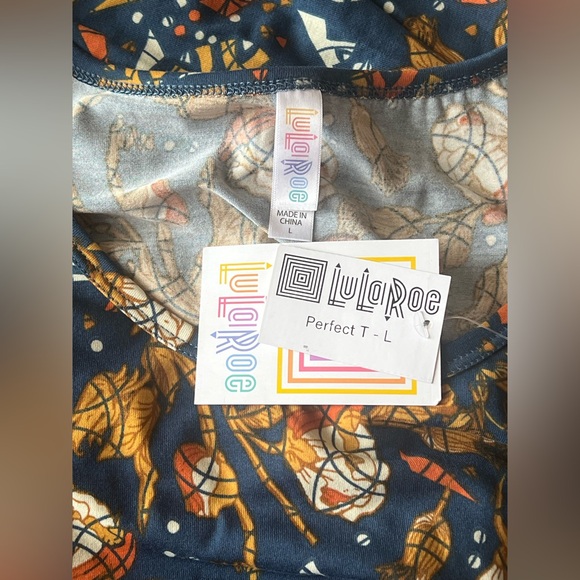 Lularoe Perfect Tee - Size Large - Picture 3 of 6